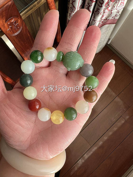 蜕变_和田玉珠串