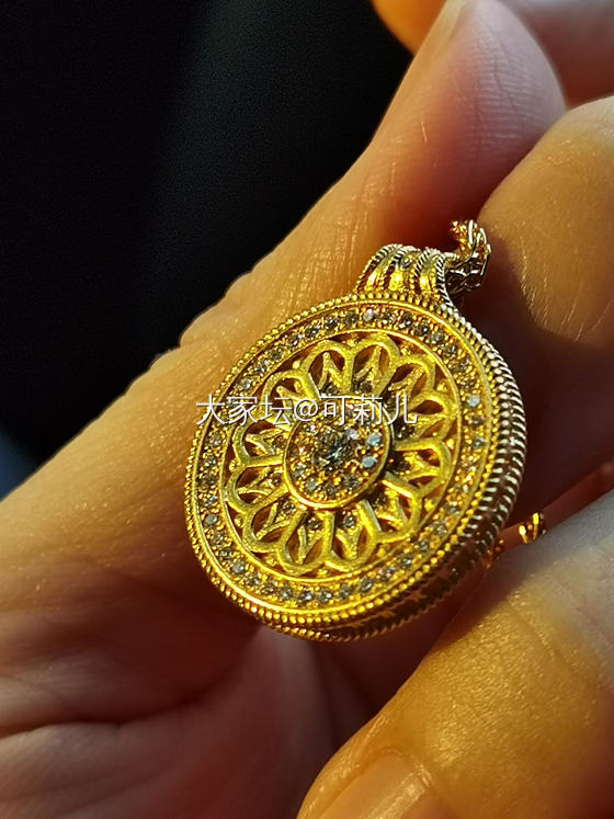 老铺黄金点钻吊坠 双十一的重头戏