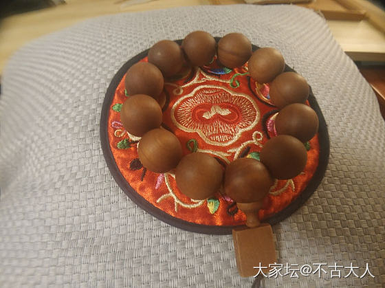 重见天日的老山檀_文玩