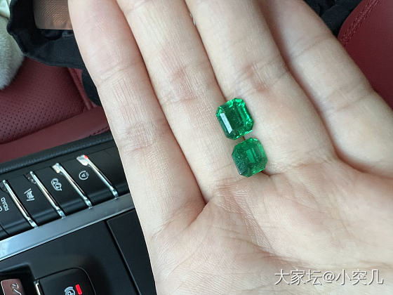 两颗祖母绿大家给点意见_祖母绿
