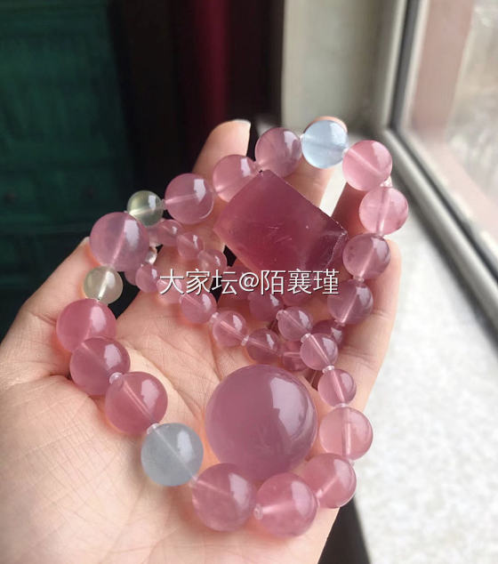 粉兔毛手串喜欢吗？_水晶