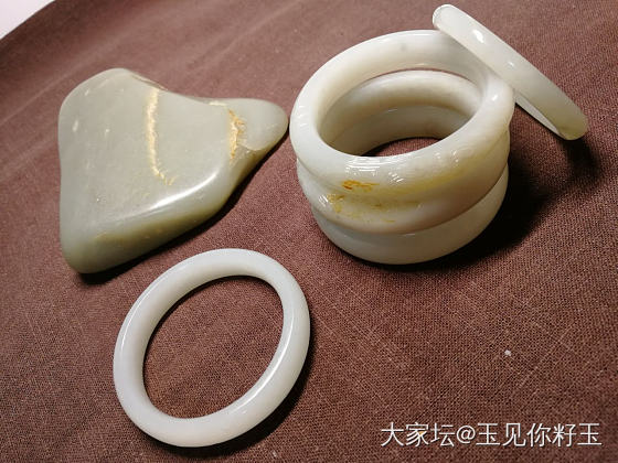 嗨！籽镯………_和田玉
