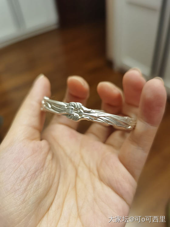 重新整理小克重银镯 手不能承重的妹子可以瞅瞅_银