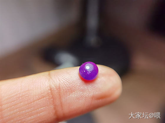 紫方纳石，瞬间变色_彩色宝石