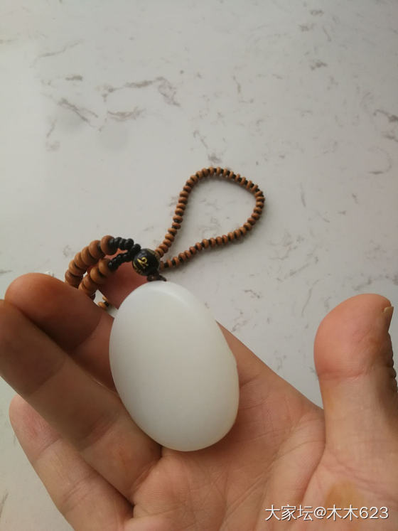 这品质如何？价值过万吗，七十克_和田玉