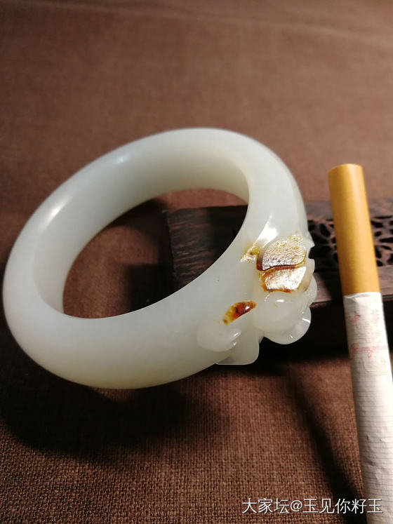 荷花籽镯，美丽绽放……😜_和田玉