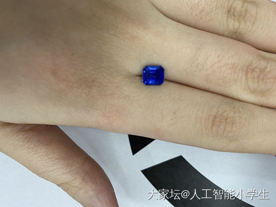 请大家帮忙看看这颗矢车菊留不留啊_彩色宝石