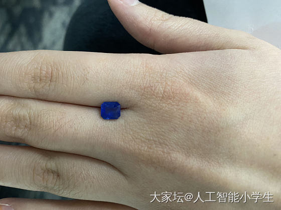 请大家帮忙看看这颗矢车菊留不留啊_彩色宝石
