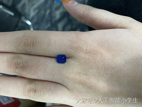 请大家帮忙看看这颗矢车菊留不留啊_彩色宝石
