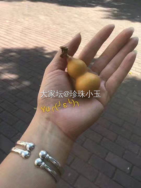 想看姐妹们晒晒银镯叠戴，最好是同款叠戴的！_银