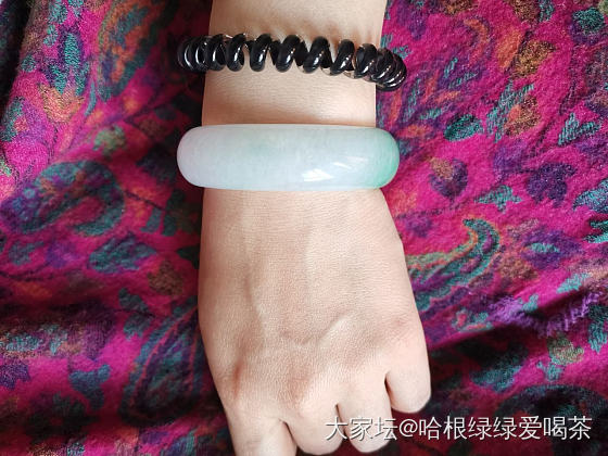 暖和起来就可以戴玉镯了_手镯翡翠