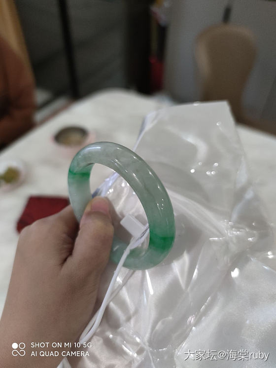 心疼我的邮费。_手镯翡翠