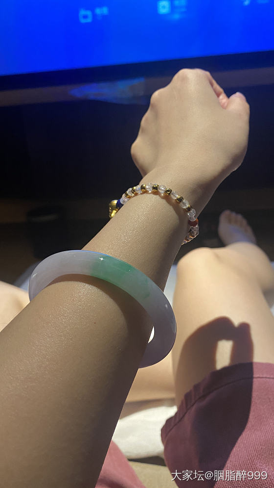 金色印象的魔幻灯光仙仙的_手镯翡翠