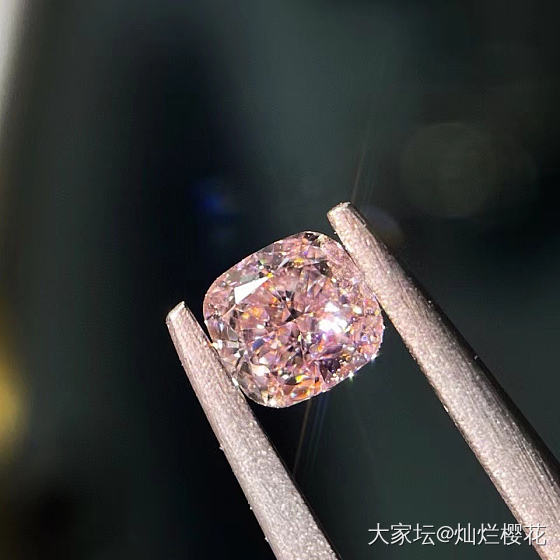 特价，GIA裸石
颜色；Very light pink 
大小；0.5
净度；s..._异形钻彩钻