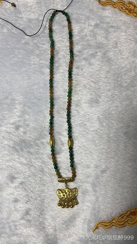 给金锁换了件衣服_金