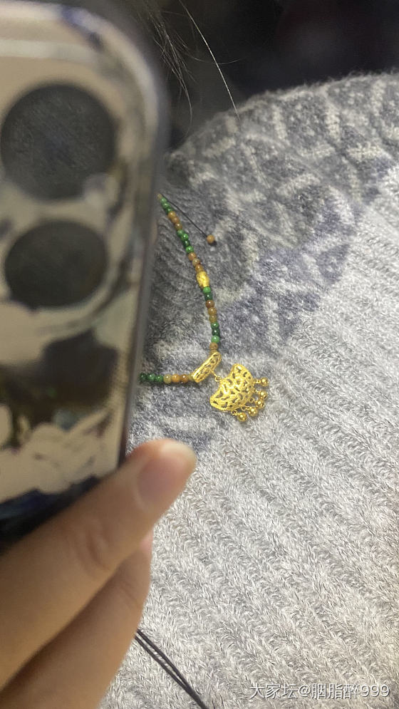 给金锁换了件衣服_金