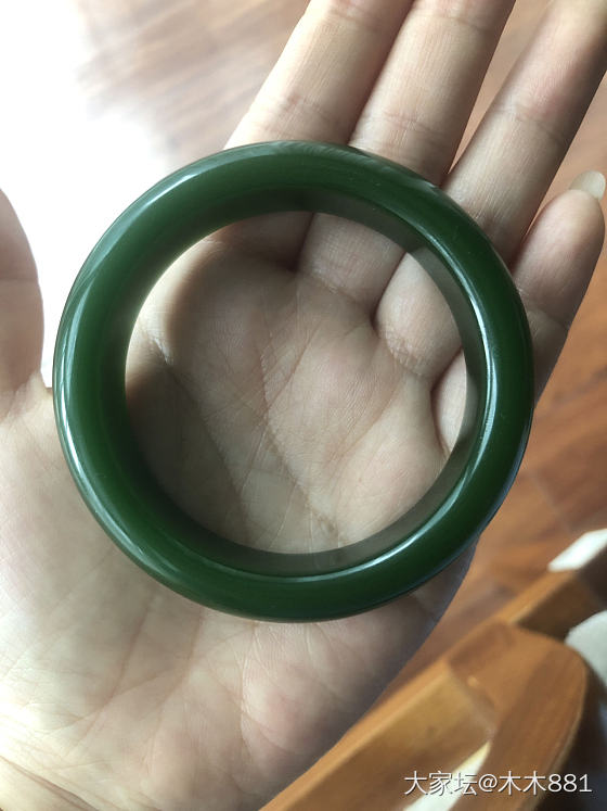 碧玉小白的第一个手镯_和田玉