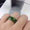 新入手菠菜绿指环一枚