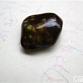 这种宝石石料行称之为火玛瑙，学名叫什么呢？