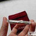 小珍家的小花翡翠\梅花翡翠,哪款更适合做对镯?