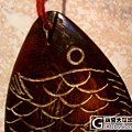 传世的黑塑料小挂件长7cm重15.4g