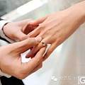 【卡米拉珠宝】：结婚戒指该如何正确佩戴