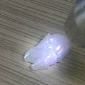 翡翠表面有胶是什么意思啊？