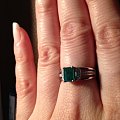 简单款式祖母绿戒指