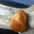 收藏的两宝贝蜜蜡 求鉴定