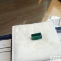 碧玺戒面3.39克拉电光绿
