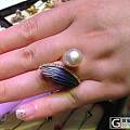 设计款 日本工镶嵌 异形白珠伴钻戒指