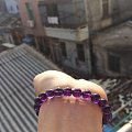 终于淘到了漂亮的紫水晶手链，一起欣赏，真的很美丽，价格也很低