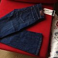 全新levis 25码牛仔裤~地板价199元~还有施华洛世奇项链