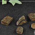 大侠们帮忙看看到底选哪坨小沉香呀~纠结中~