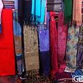 有谁帮忙团购一下克什米尔的手工绣花围巾吗？