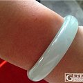 同事据说价值20W的手镯，老师们帮忙看看呗r