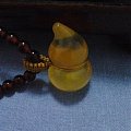 琥珀蜜蜡小葫芦入手了，分享图片