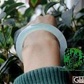 【御明轩】荧光果冻圆条翡翠手镯51mm