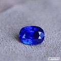 欣赏一粒同属vB6/6的无烧皇家蓝蓝宝石