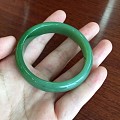 这样的碧玉镯子好看吗，俄料？