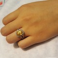 5克拉黄色蓝宝石戒指，求鉴赏
