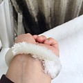 镯子再白，也白不过白雪。。