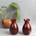 印度小叶紫檀木制花瓶，造型典雅，色彩沉着稳重，木质细腻