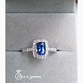 母亲节！今天和老爸送了一个蓝宝石戒指给妈妈！