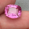 大家觉得这颗粉蓝宝石算标准的樱花粉色吗？