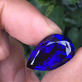 这枚23.48克拉的水滴型坦桑石裸石，颜色很蓝，大家看一下是否值得入手？