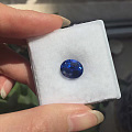 这是一颗6.03克拉的斯里兰卡产无烧蓝宝石