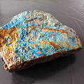 请大家看看这是什么矿石，是否是松石？