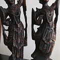 两个泰国木雕，