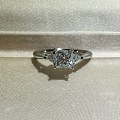 【瑞意邦珠宝】—— 个性公主方配三角形钻石